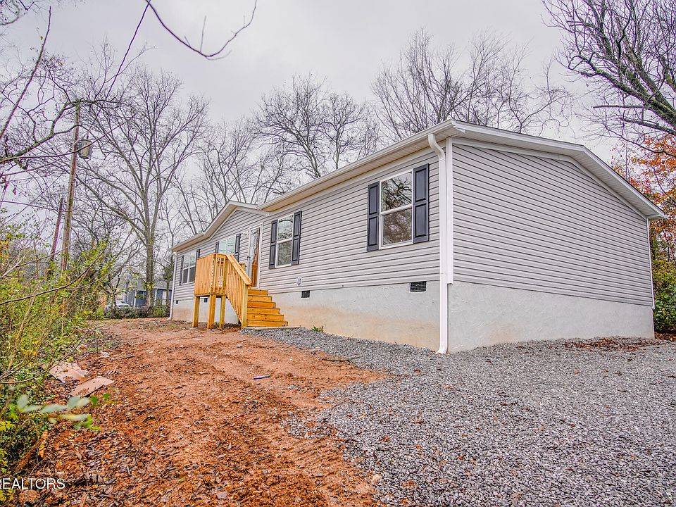 1st image of 1323 Spruce Dr