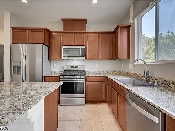 4th image of 4420 Stardusk Falls Ave