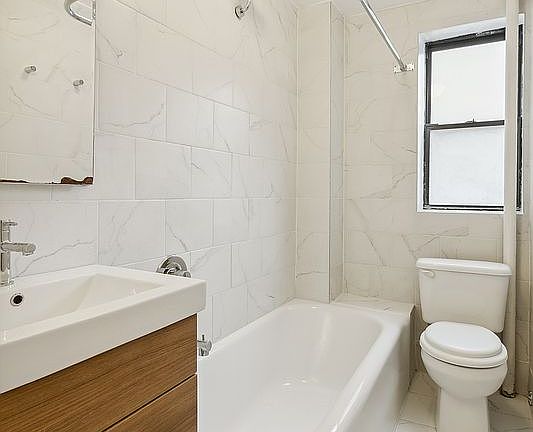 5th image of 321 E 54th St APT 9H