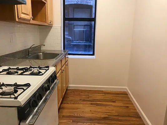 Rented by Yup Realty LLC | media 23