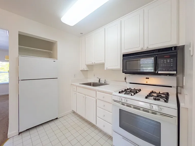 Calistoga Avenue, 1356 — Photo 22