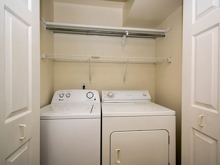 1117 Plymouth Dr — Photo 11