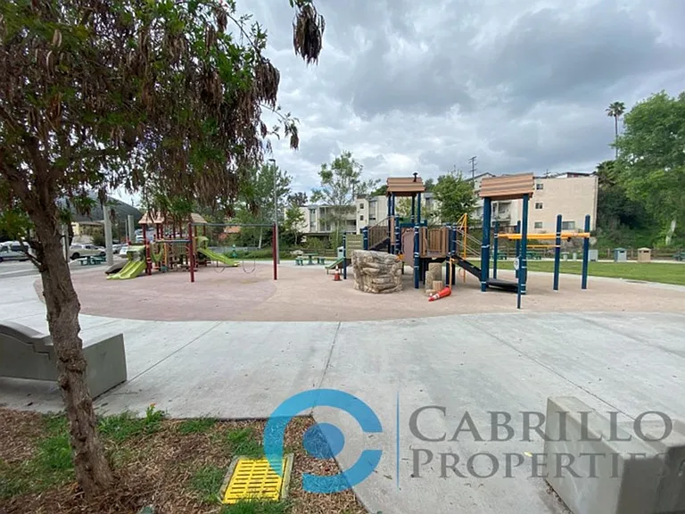 5048 Wightman Street — Photo 11