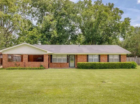 106 Magnolia St, Tallulah, LA 71282