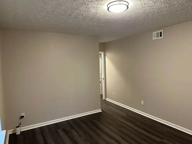 3490 Newberry Trl — Photo 25