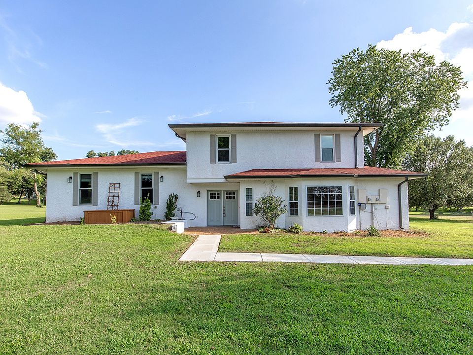 1st image of 557 Peach Valley Rd