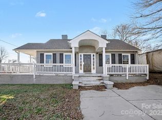 406 S Catawba St, Lancaster, SC 29720