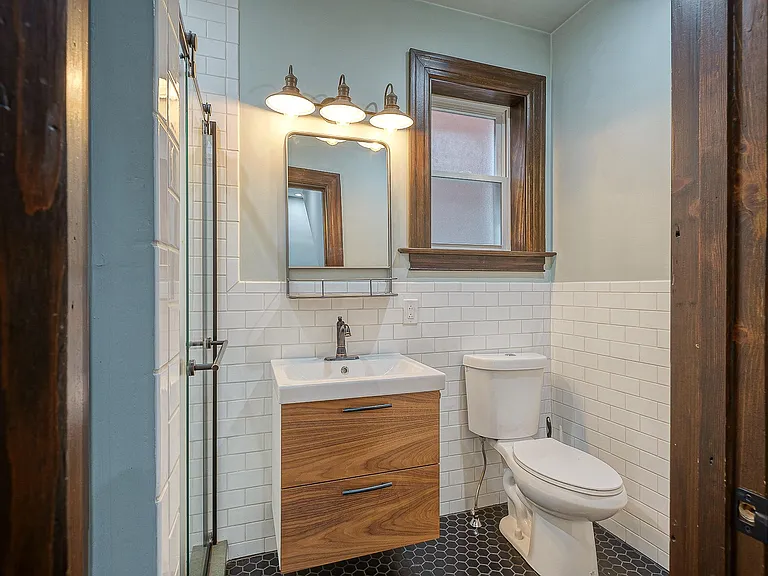 242 Edmond St — Photo 16