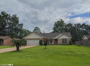621 E Myrtle Ave, Foley, AL 36535