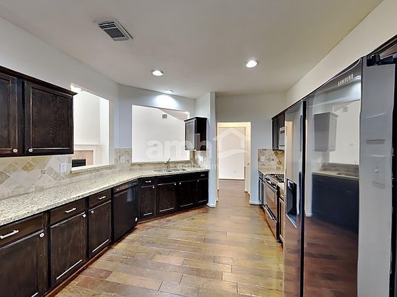 4th image of 3719 Pine Lake Dr