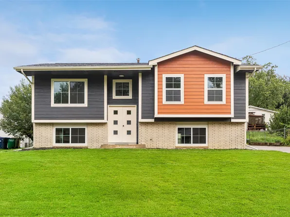 4415 66th St, Urbandale, IA 50322