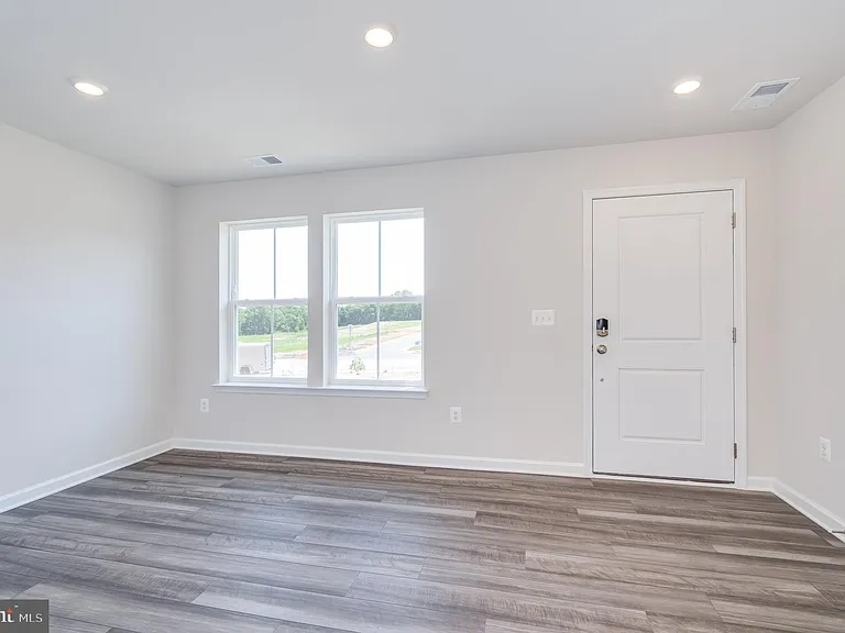 67 Swan Field Ave — Photo 11