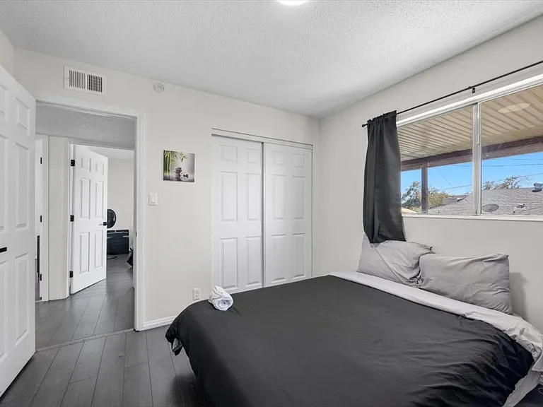 2571 Vegas Valley Dr — Photo 26