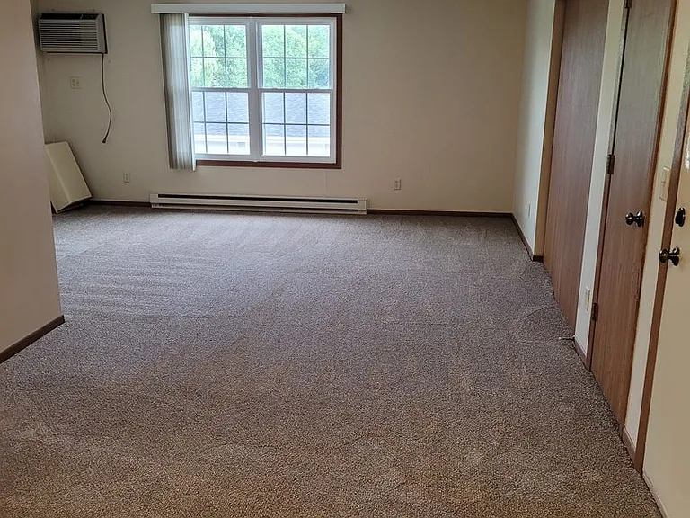 1924 Sylvan Way — Photo 12