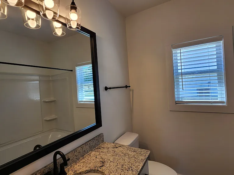 1818 E Greenbriar Rd — Photo 11