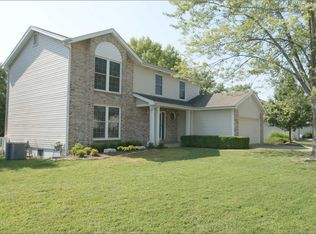 2808 La Brea Dr, Saint Charles, MO 63303