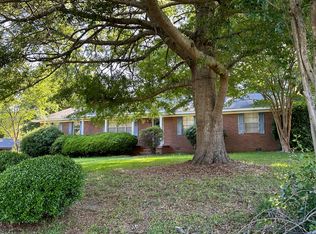1217 Windsor Dr, Hattiesburg, MS 39402