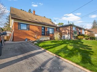 468 Oakwood Dr, Pickering, ON L1W 2M7