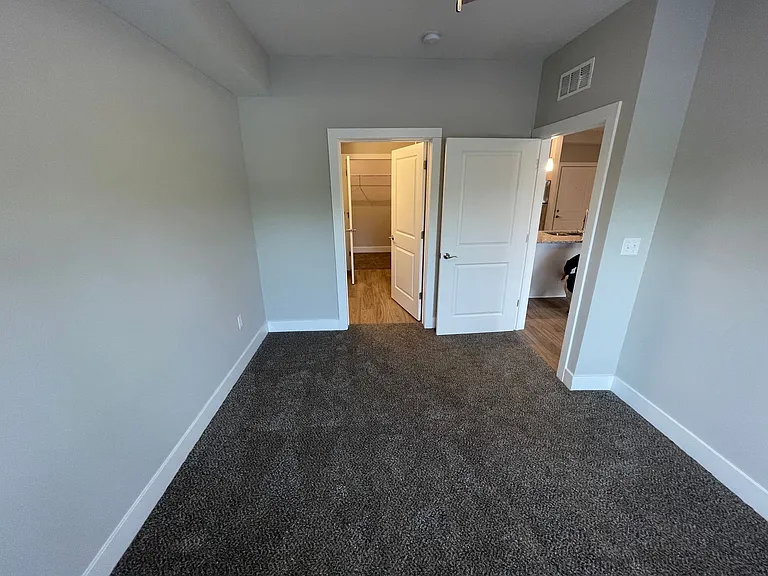 Preston Valley Apartments — Photo 12