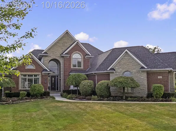 51045 Sunday Dr, Northville, MI 48167