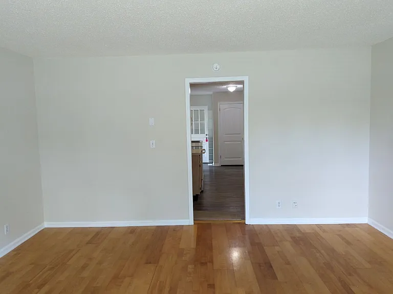 7266 Valley Ln — Photo 15