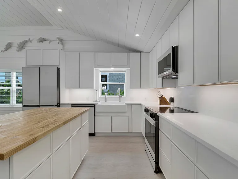 2443 E Edgewater Dr — Photo 23