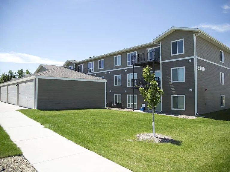 Legacy Heights Apartment Homes — Photo 12