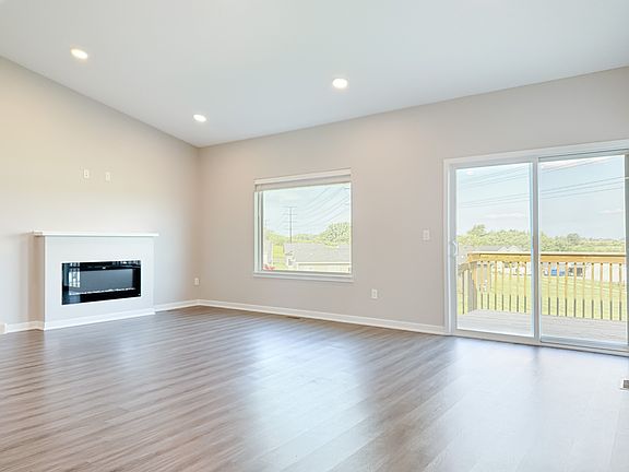 4th image of 16521 Bentwood Dr