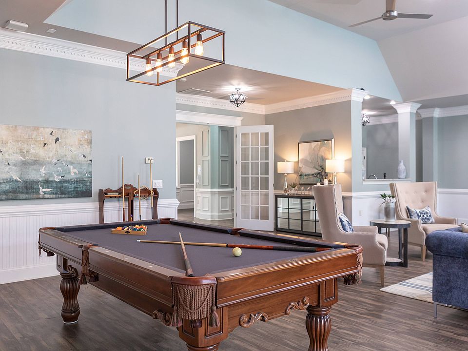The Stratford at Hillcrest Clubhouse