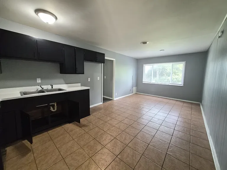 3921 Malibu Dr — Photo 5