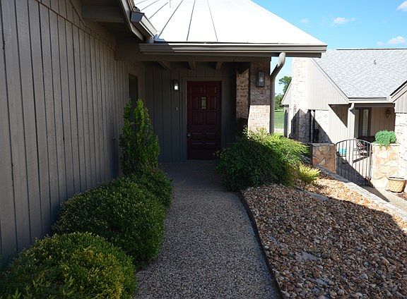 2nd image of 540 Fairway Dr