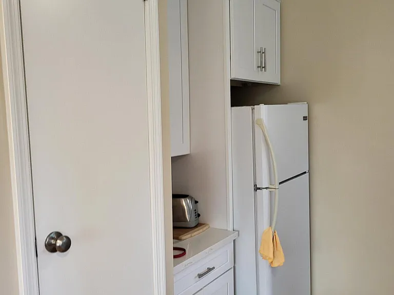 3335 Idell St — Photo 9