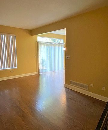 4th image of 1634 Windward Ave #55