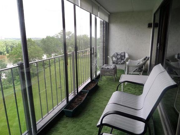 5th image of 1101 Sibley Memorial Hwy APT 403