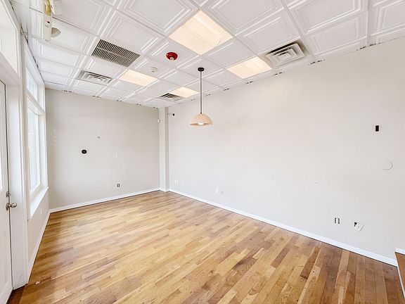 5th image of 784 Tremont St Unit B