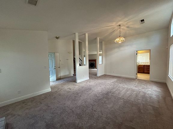 5th image of 711 Driftwood Ave