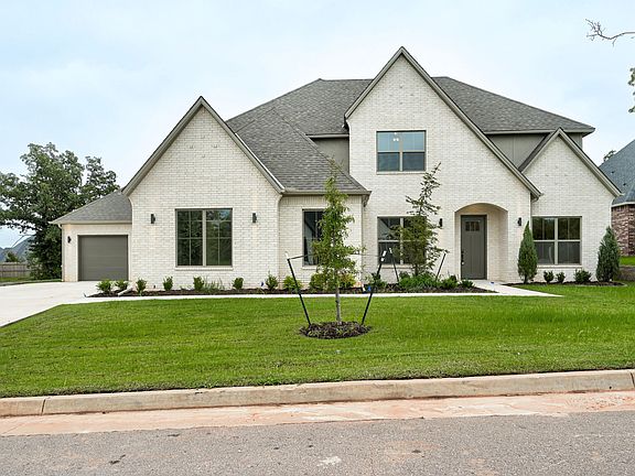 2nd image of 4616 Maple Ridge Dr