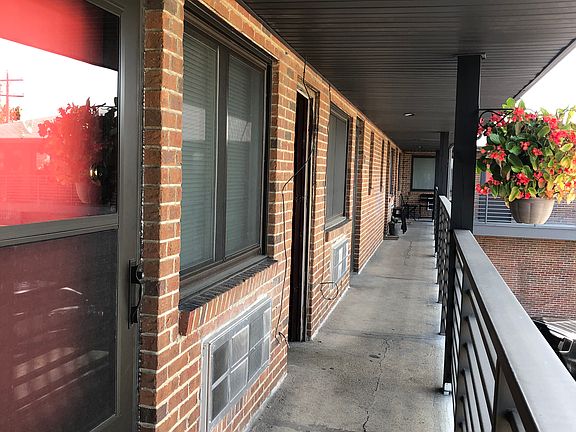 2nd image of 1605 W 5th Ave #F1