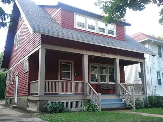 2021 University Ave