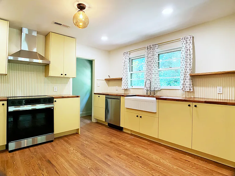 606 Fairview Rd — Photo 6