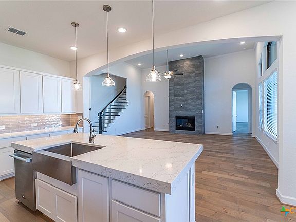 7th image of this home
