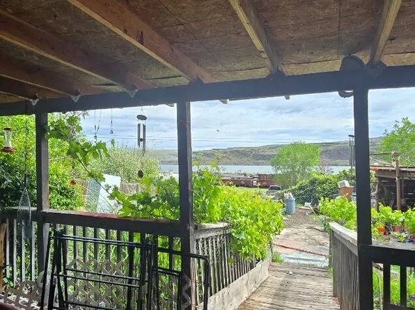 78 Main Street, Wishram, WA 98673