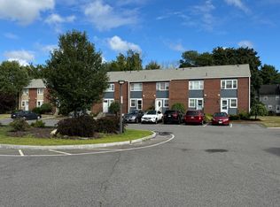 41 Foundry St APT 23-2, South Easton, MA 02375