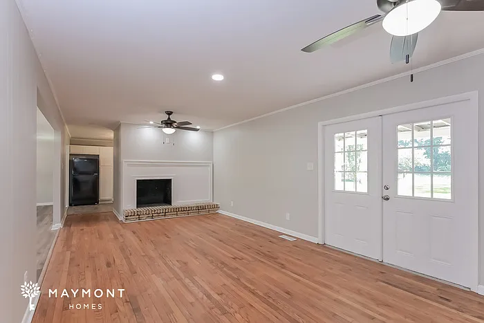 124 Carter Woods Dr — Photo 3