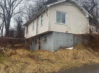 104 Howard St, Fairmont, WV 26554