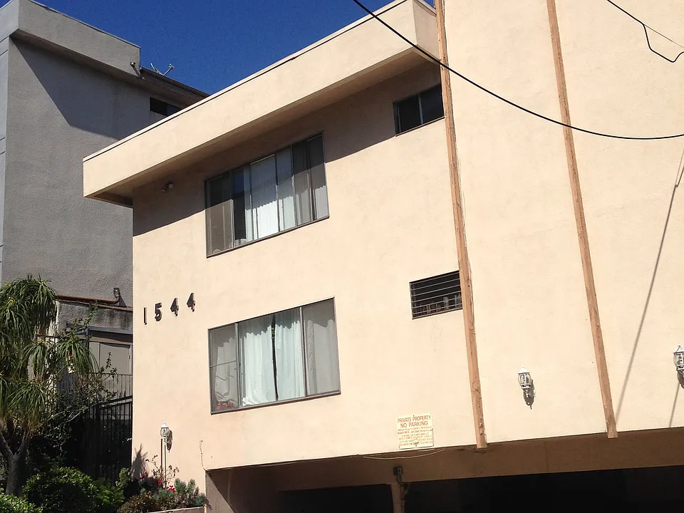 1544 N Fuller Ave #10B