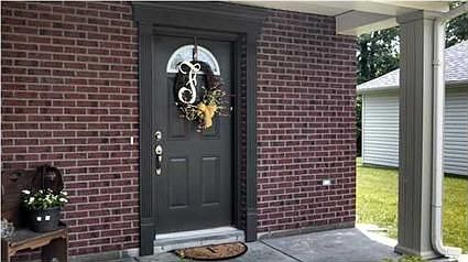 2nd image of 3925 Bronson Ln