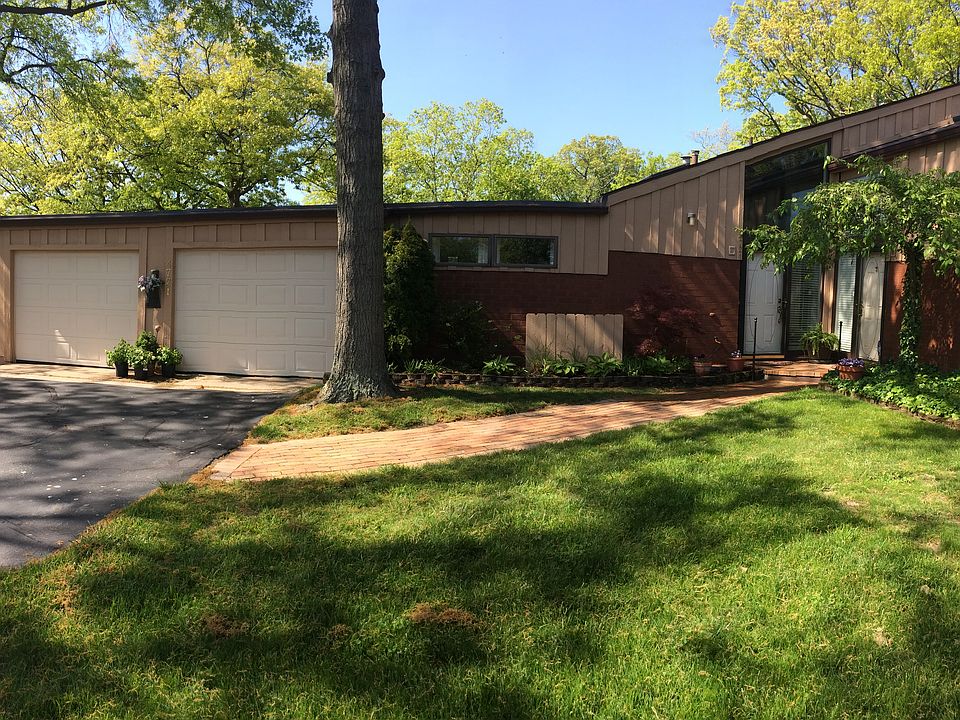 4721 Greenbriar Ln