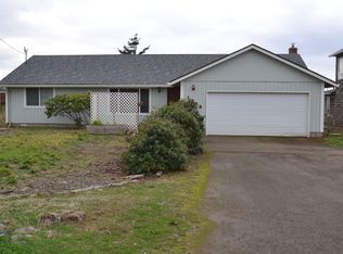 1709 NW Canal St, Waldport, OR 97394