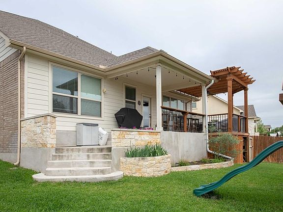4th image of 112 Lake Texana Ct